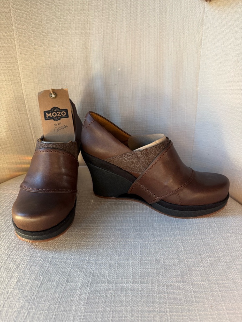 Mozo Women's Divine Wedge Brown Leather Slip On Size 8.5